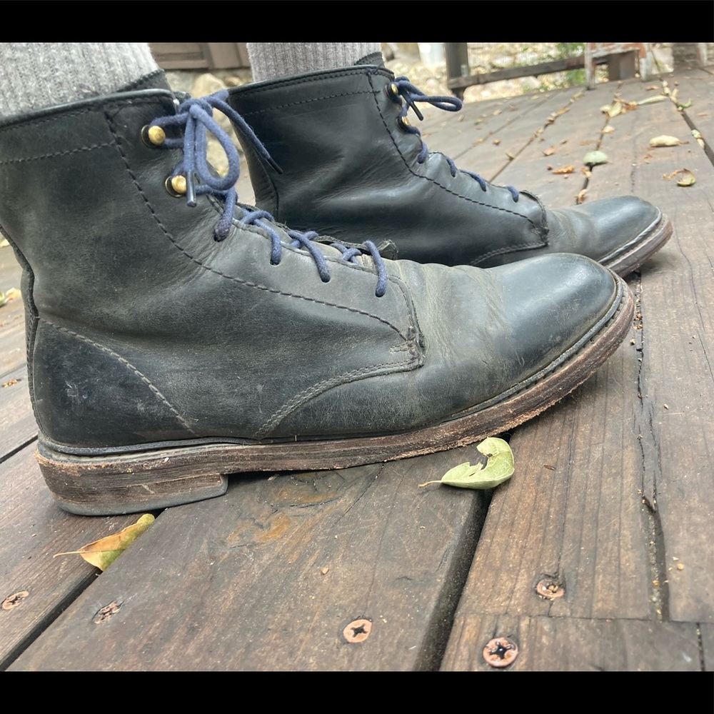 Frye James Lace Up (Sz 7)
